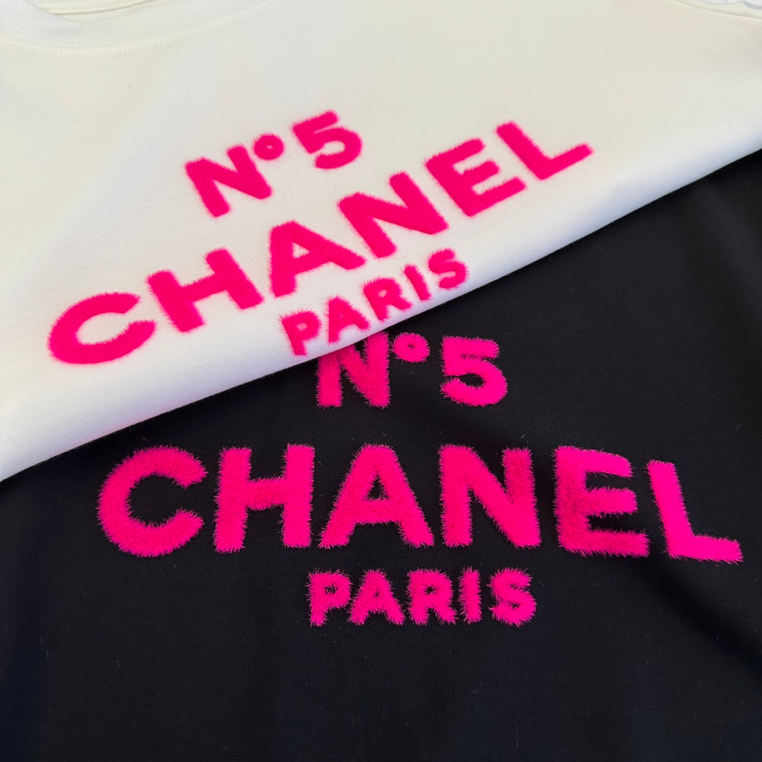 Chanel 2026 Pink Letter T-shirt White Black Cotton 359108