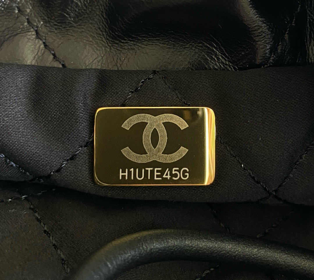 CC 22 Hobo Bag 19cm Black Lambskin Gold Hardware