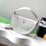 cc 25S White Clutch Bag With Chain