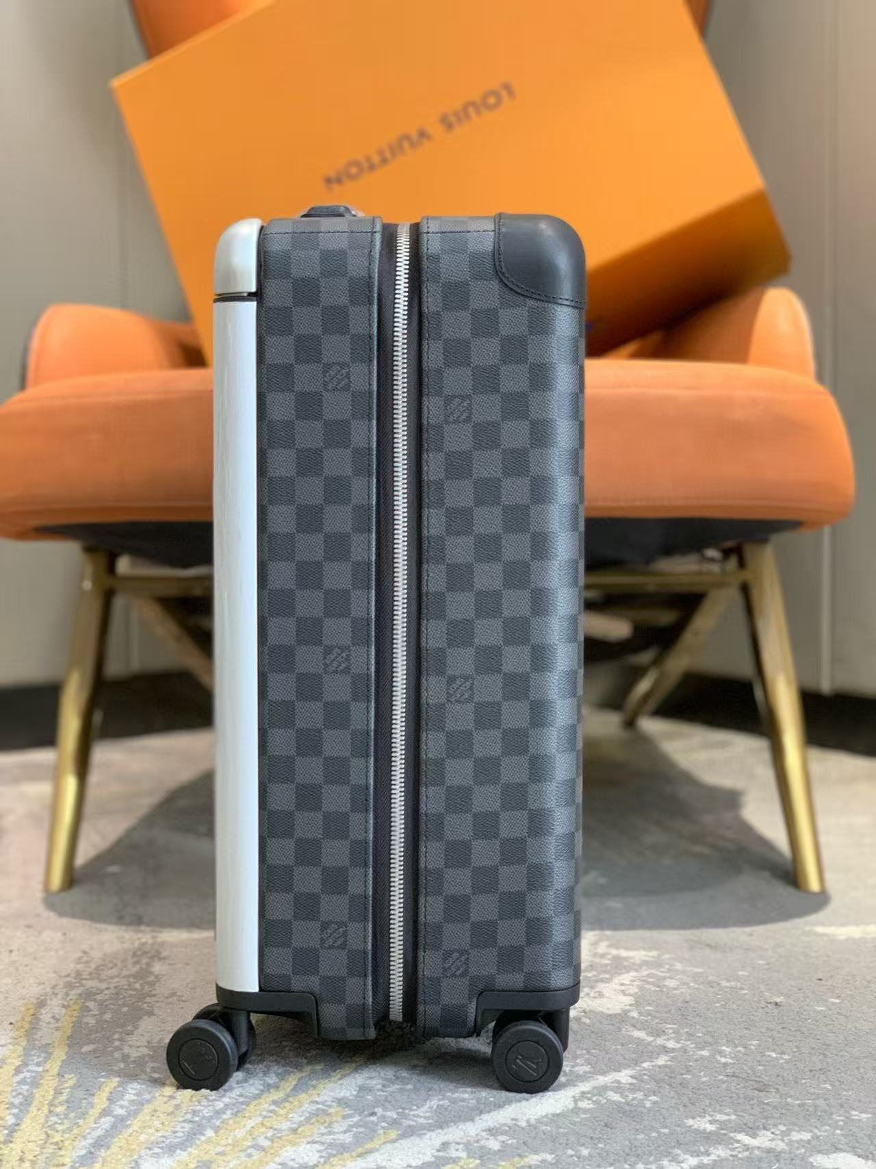 Louis Vuitton Horizon 55 Suitcase Gray Black Leather