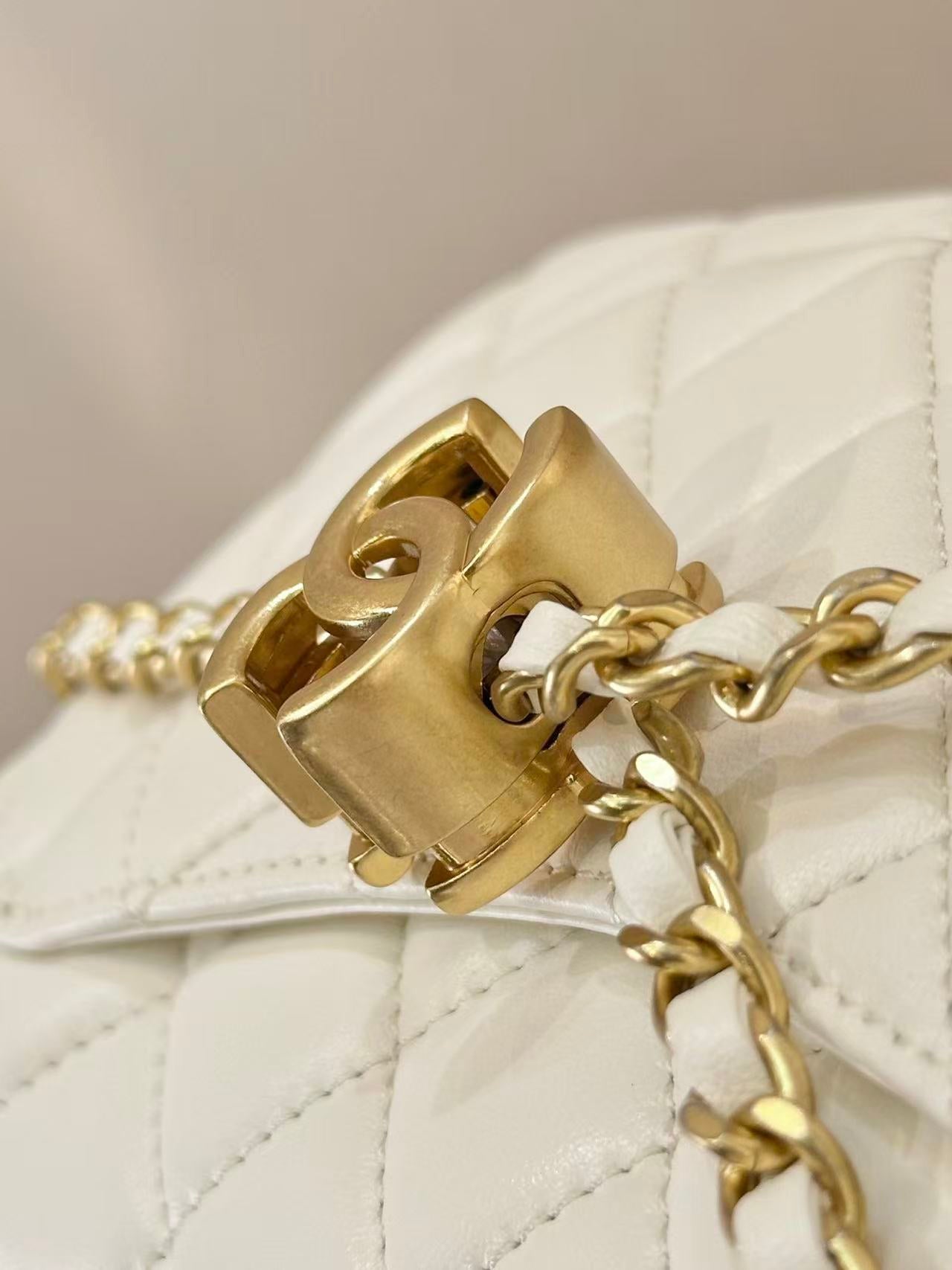 Chanel 2025 Flap Bag White Gold 20cm Shinny Lambskin