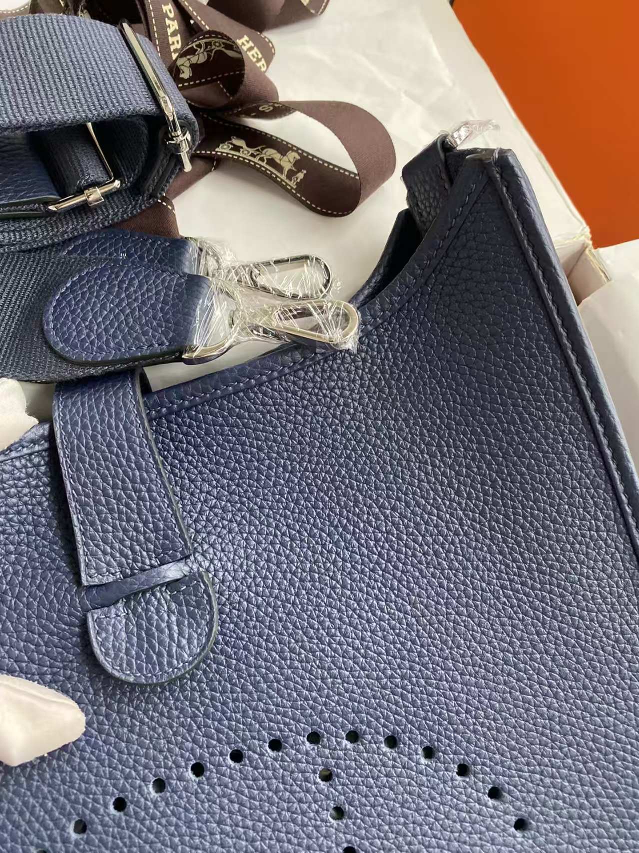 Evelyne 29cm Sapphire Blue Togo Shw