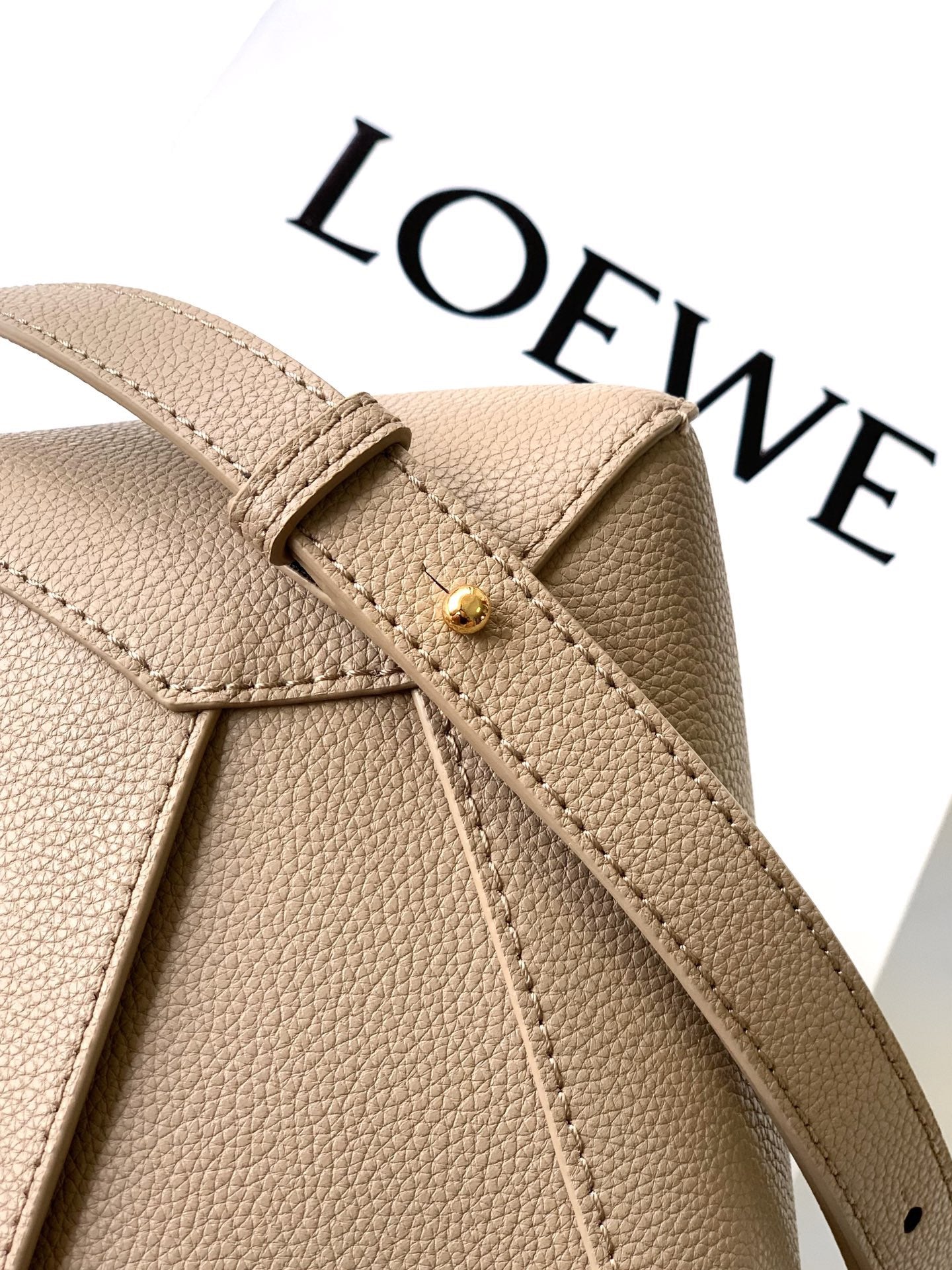 Loewe 2026 Puzzle Bag 24 Beige Grained Calfskin