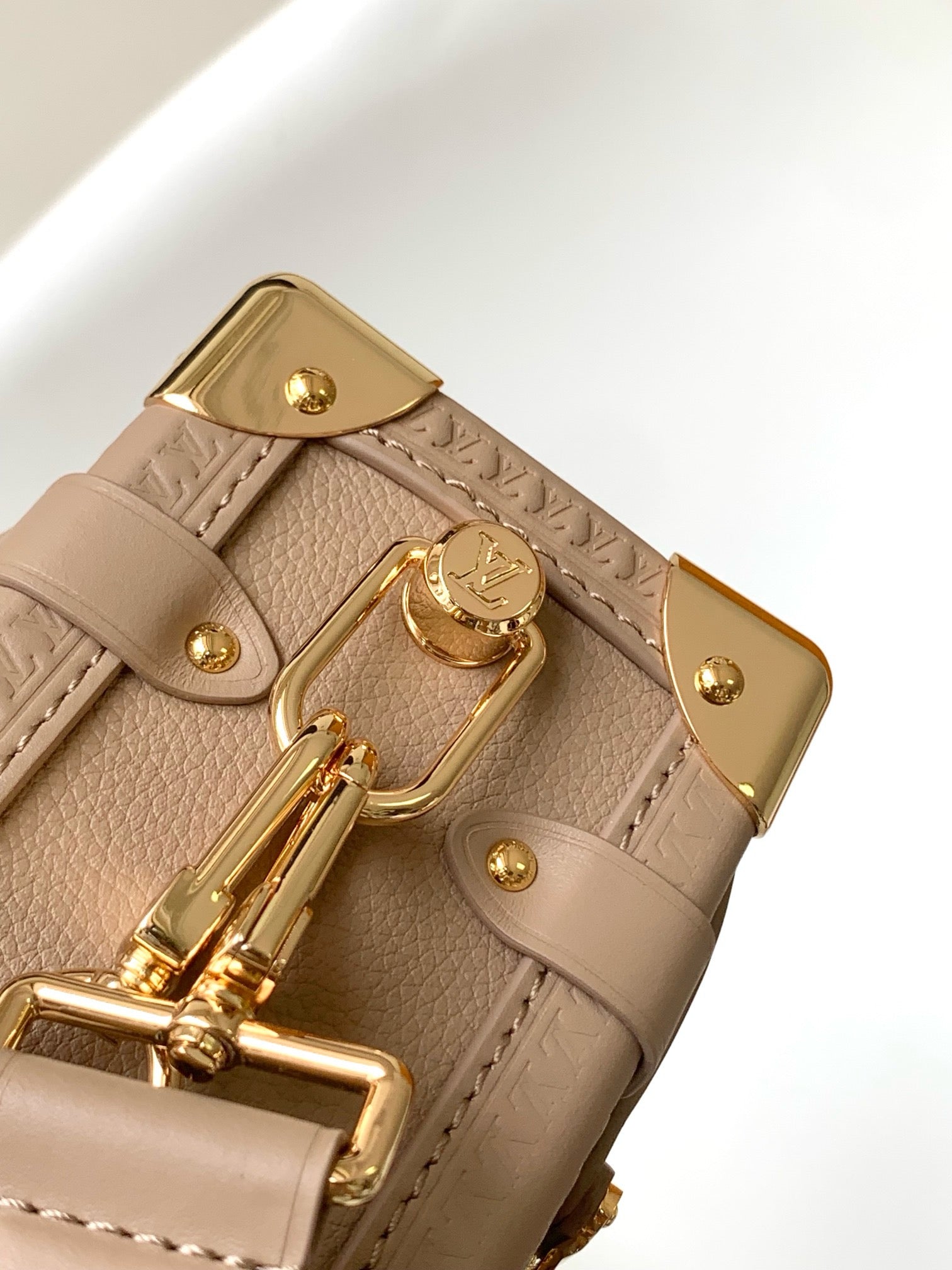 Louis Vuitton Side Trunk Handbag 21cm Taupe Grained Leather