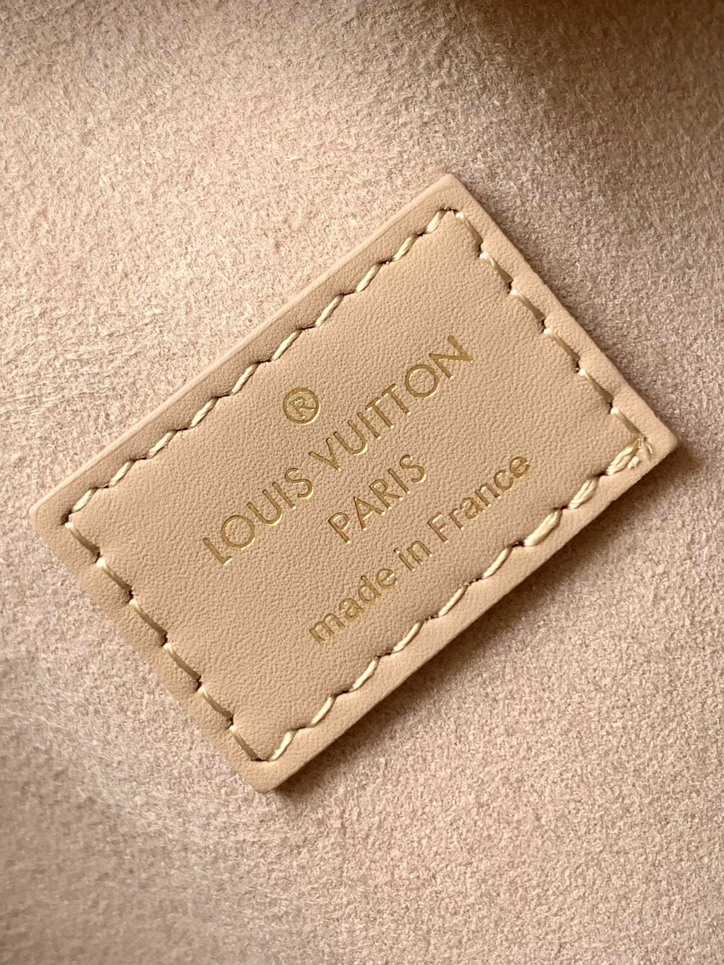 Louis Vuitton Side Trunk Handbag 21cm Taupe Grained Leather