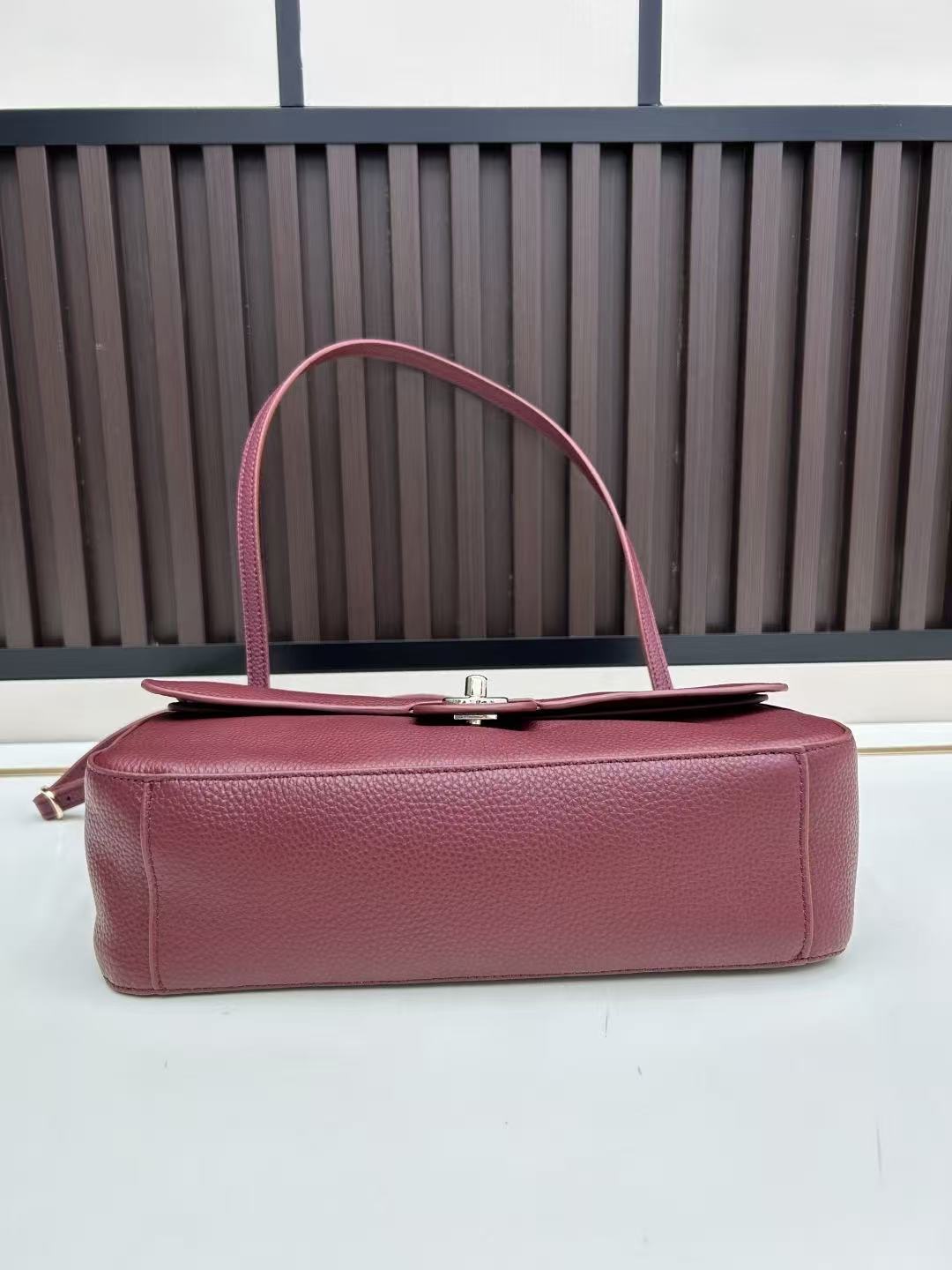 Chanel 2026 Maxi Flap Bag 29cm Burgundy Grained Calfskin