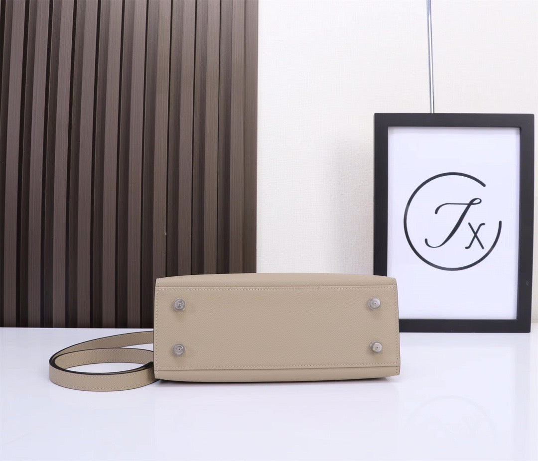 Hermes 2026 Kelly Sellier Nata Epsom Leather Silver Hardware