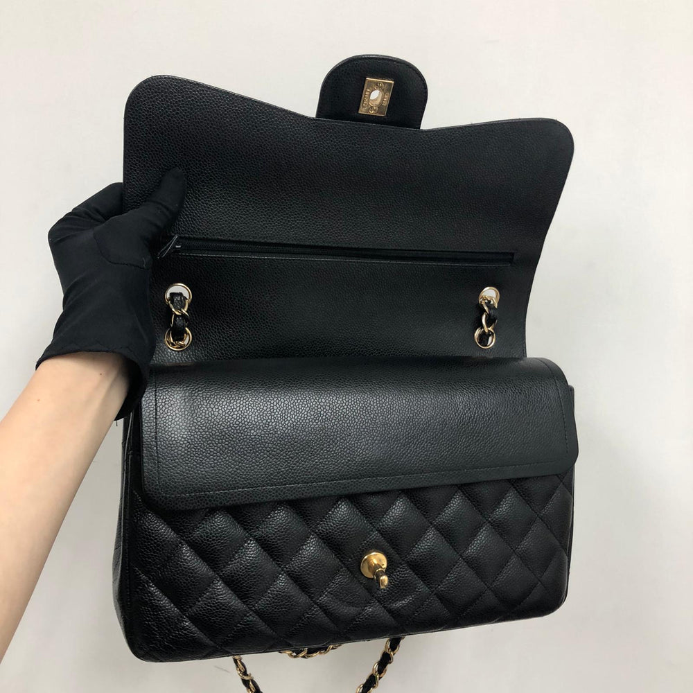 MEDIUM FLAP BAG 25CM BLACK CAVIAR HARDWARE