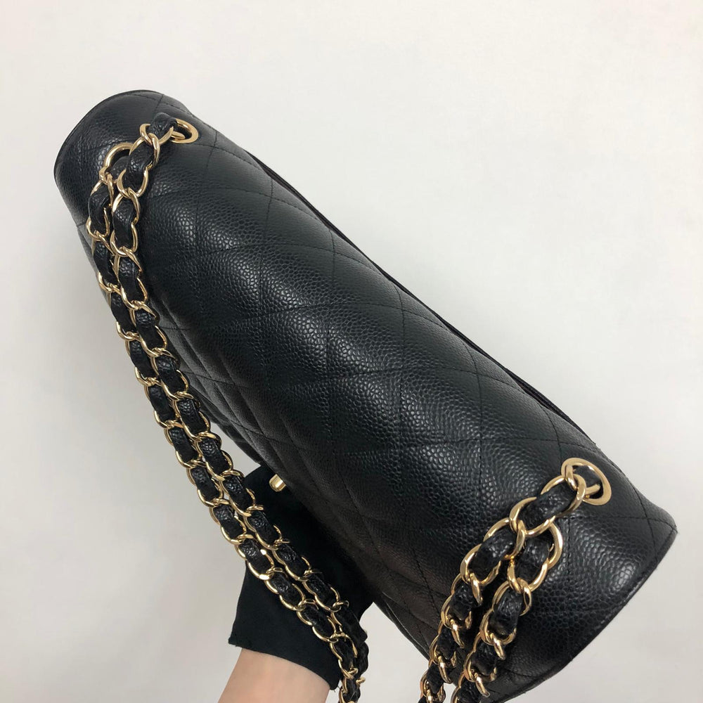 MEDIUM FLAP BAG 25CM BLACK CAVIAR HARDWARE
