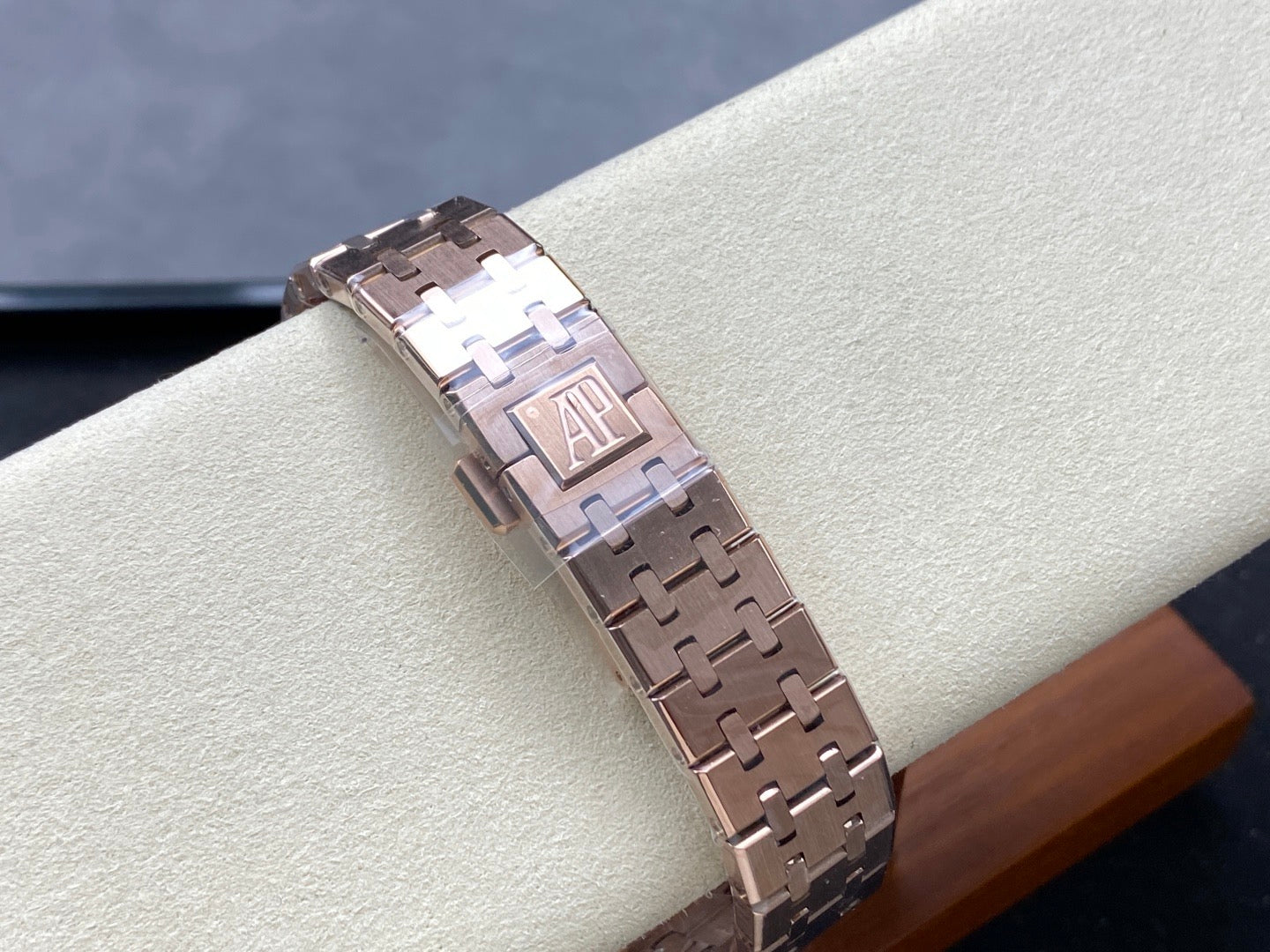 Audemars Piguet Royal Oak Selfwinding 34mm Pink Dial