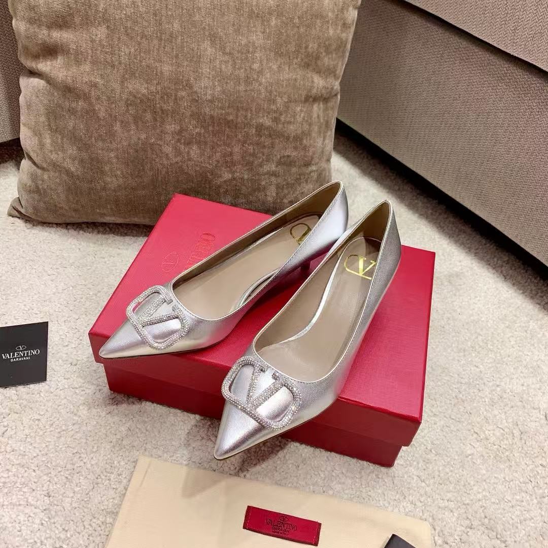 Valentino 2026 Garavani VLogo Pump Calfskin