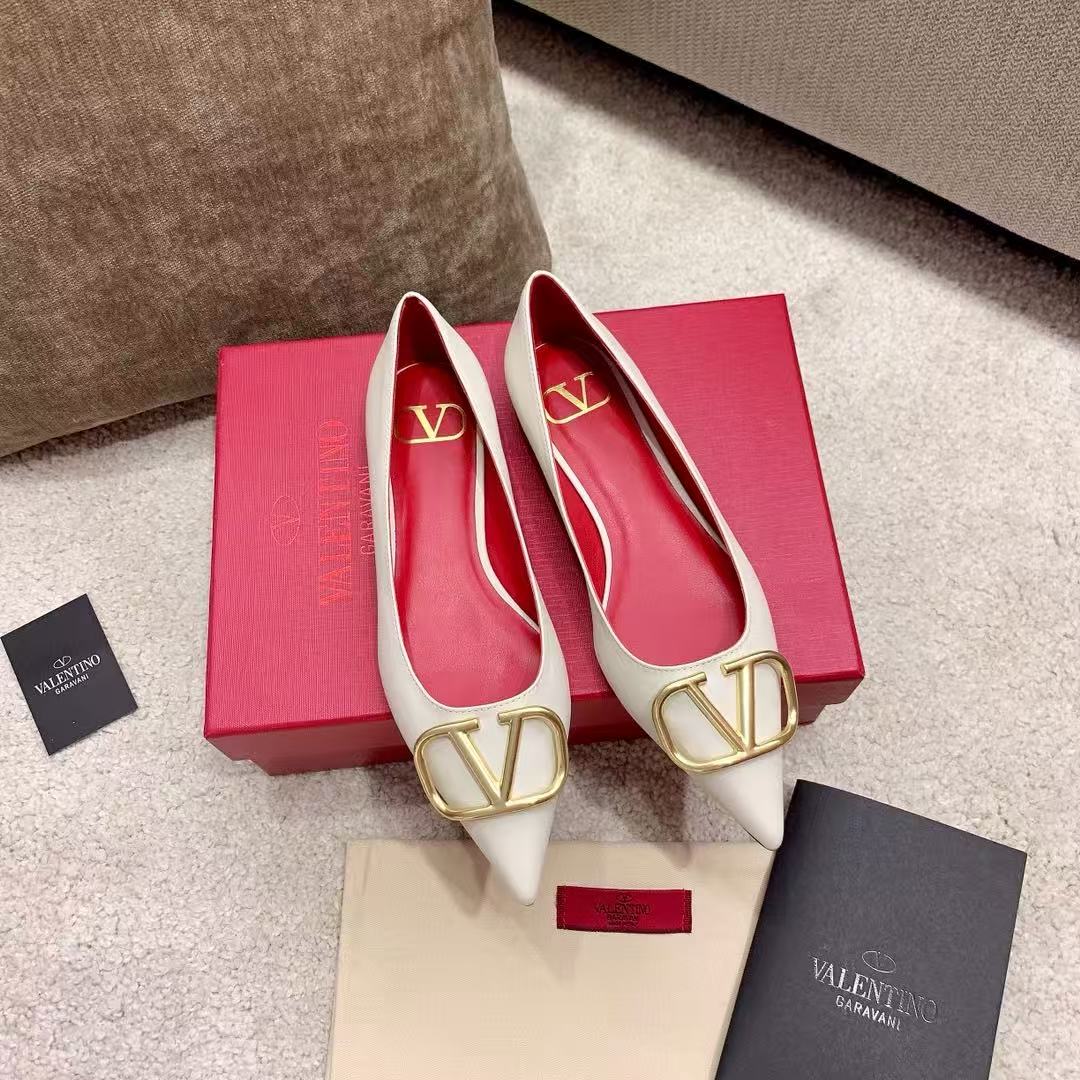 Valentino 2026 Garavani VLogo Pump Calfskin