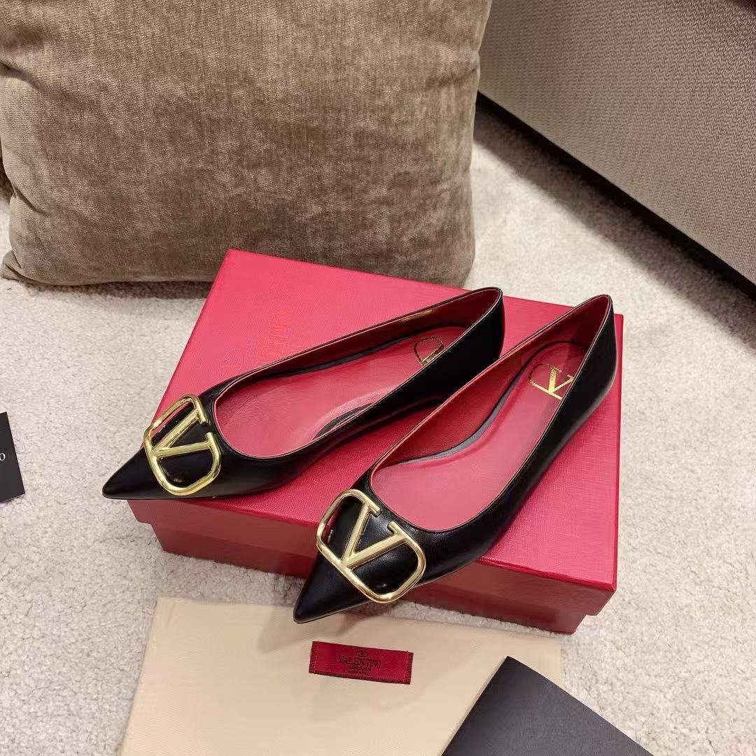 Valentino 2026 Garavani VLogo Pump Calfskin