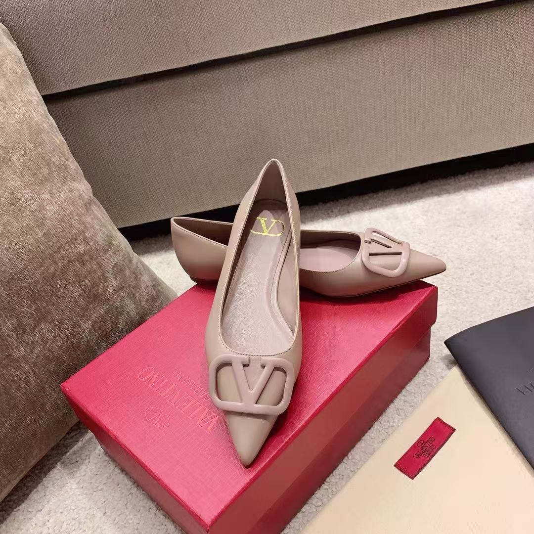 Valentino 2026 Garavani VLogo Pump Calfskin