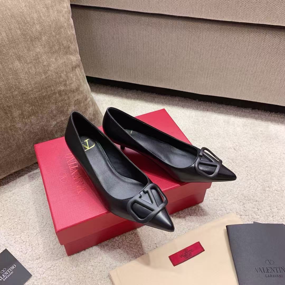 Valentino 2026 Garavani VLogo Pump Calfskin