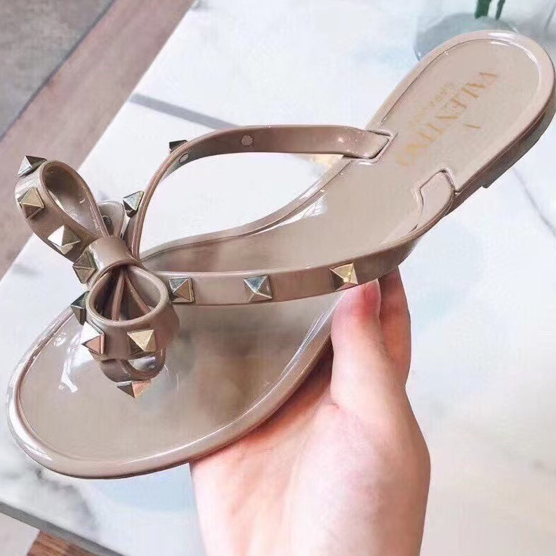 Valentino Garavani 2026 PVC Jelly Rockstud Bow Beige Thong Sandals