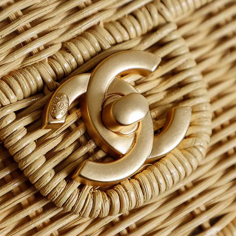 Chanel 2026 Flap Bag 18.5cm Beige Braided Rattan