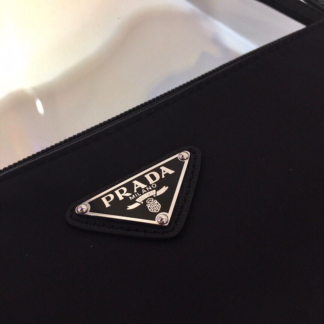 Prada 2026 Clutch 24cm Black Re-Nylon