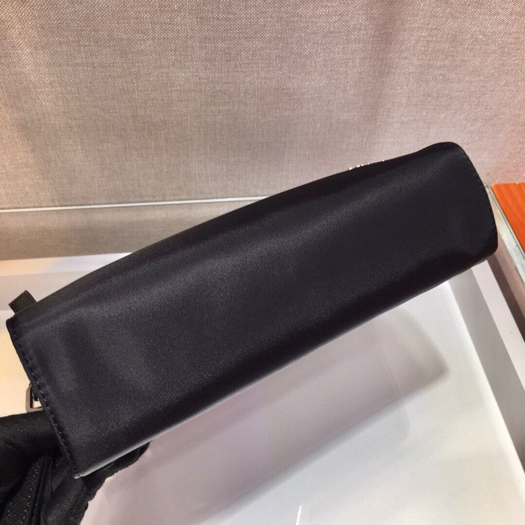 Prada 2026 Clutch 24cm Black Re-Nylon