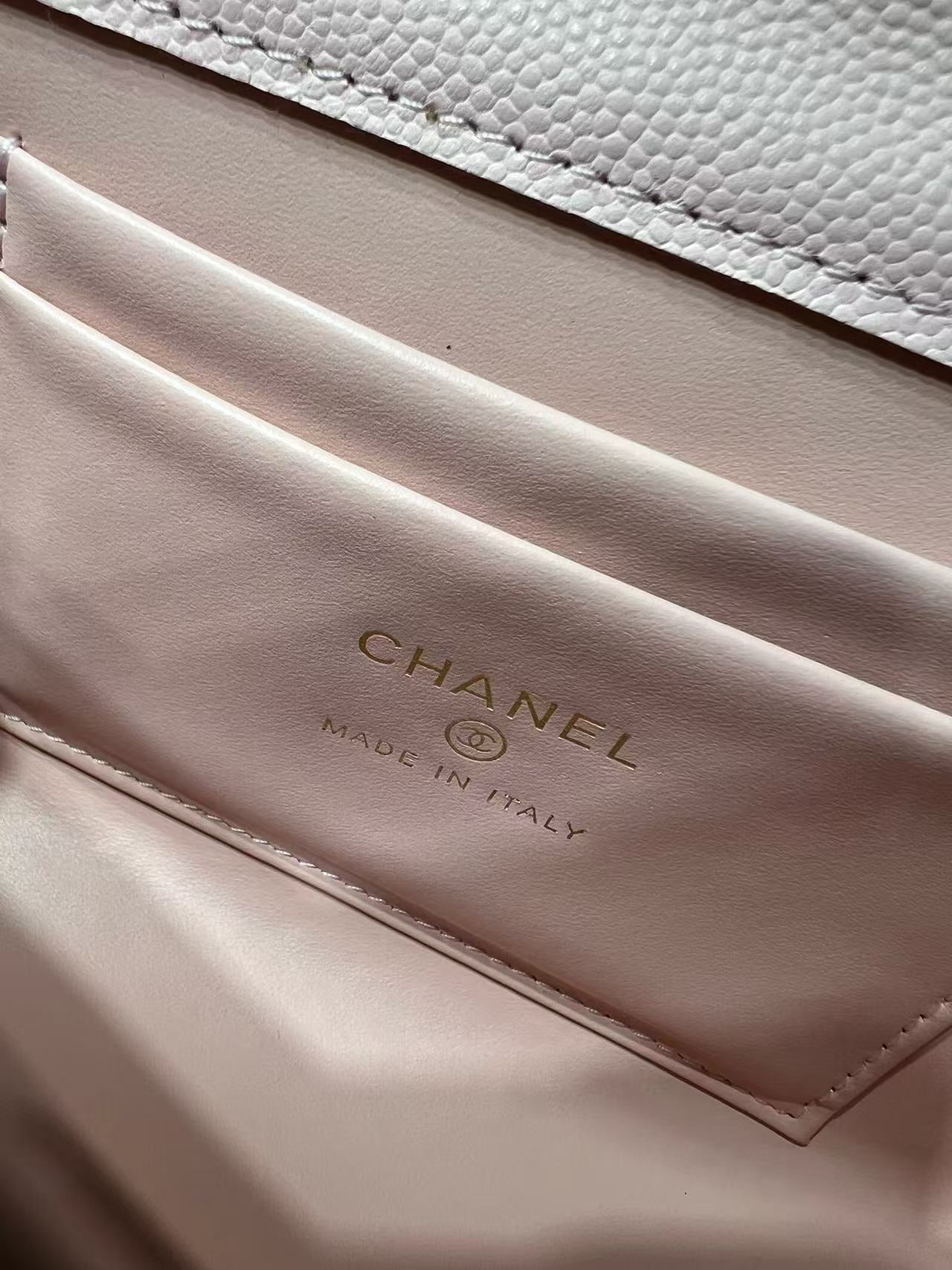 Chanel 2026 Kelly Clutch with Chain Top Handle 18cm Pink Caviar Leather