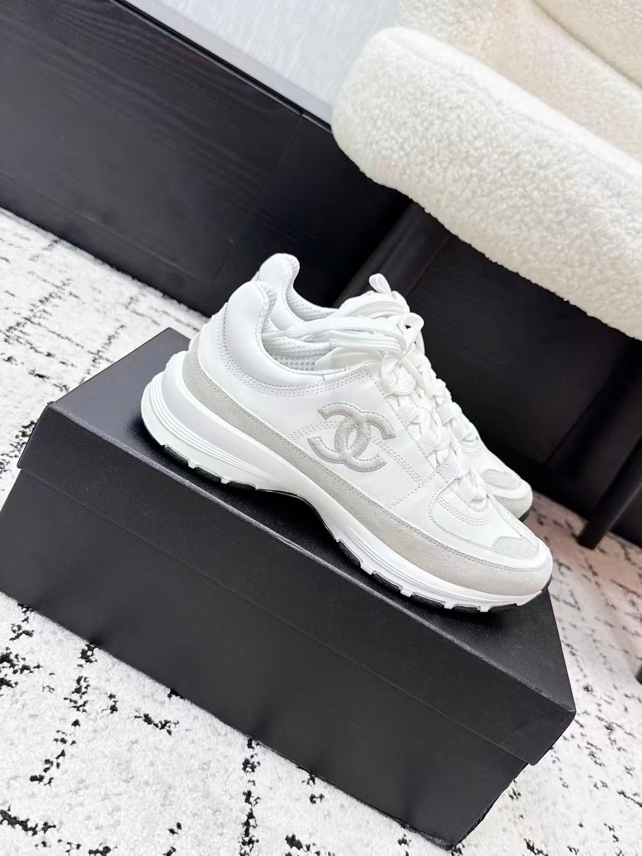 Chanel 2026 Sneaker White Cream Leather Suede