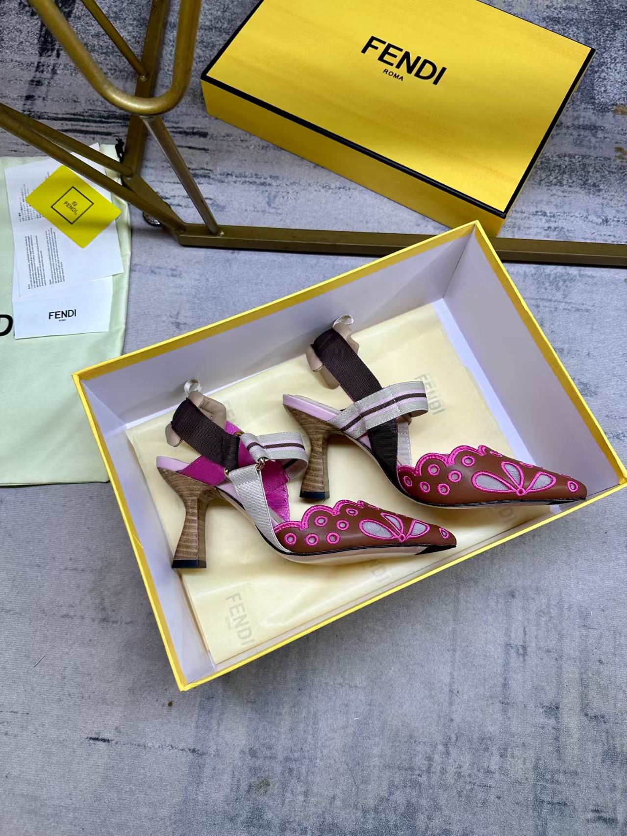 Fendi 2026 Colibri Slingback 80mm Pink mix Brown Calfskin Fabric