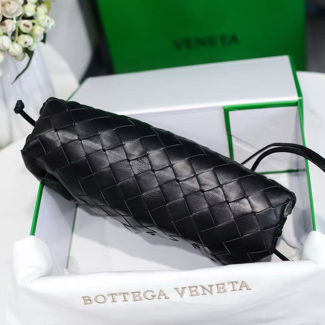 Bottega Veneta 2026 Pouch 22cm Intrecciato Nappa Leather
