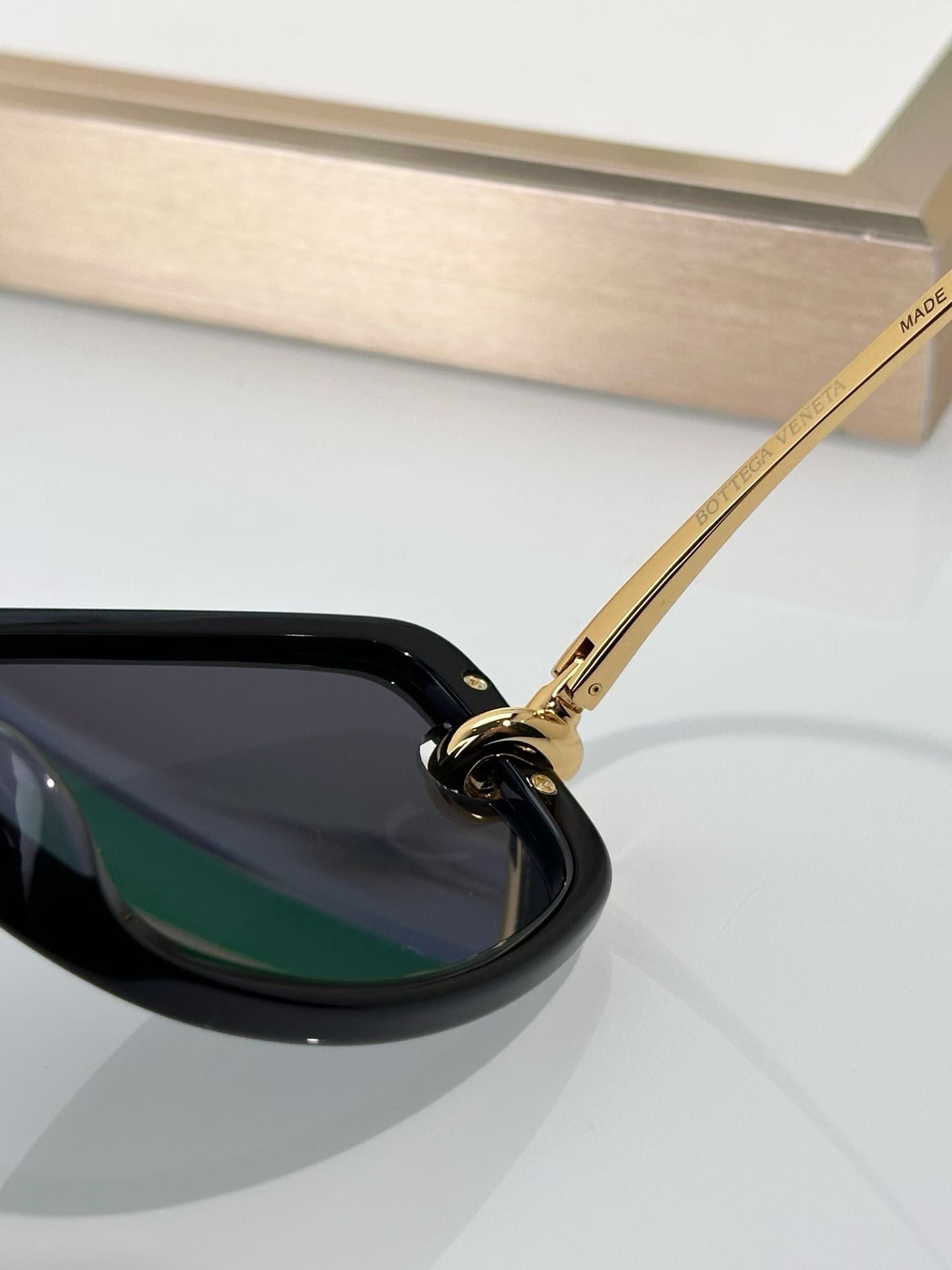 Bottega Veneta 2026 Black Knot Rectangular Sunglasses