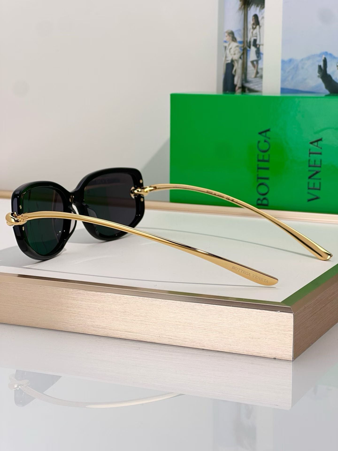 Bottega Veneta 2026 Black Knot Rectangular Sunglasses