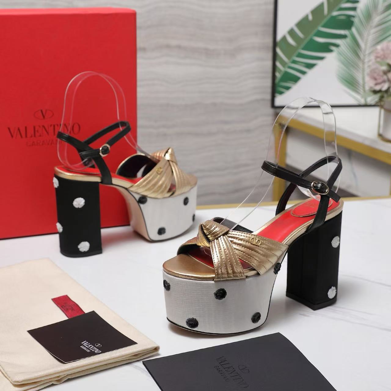 Valentino 2026 Garavani Crasher Sandal 125mm Gold Mettalic Leather