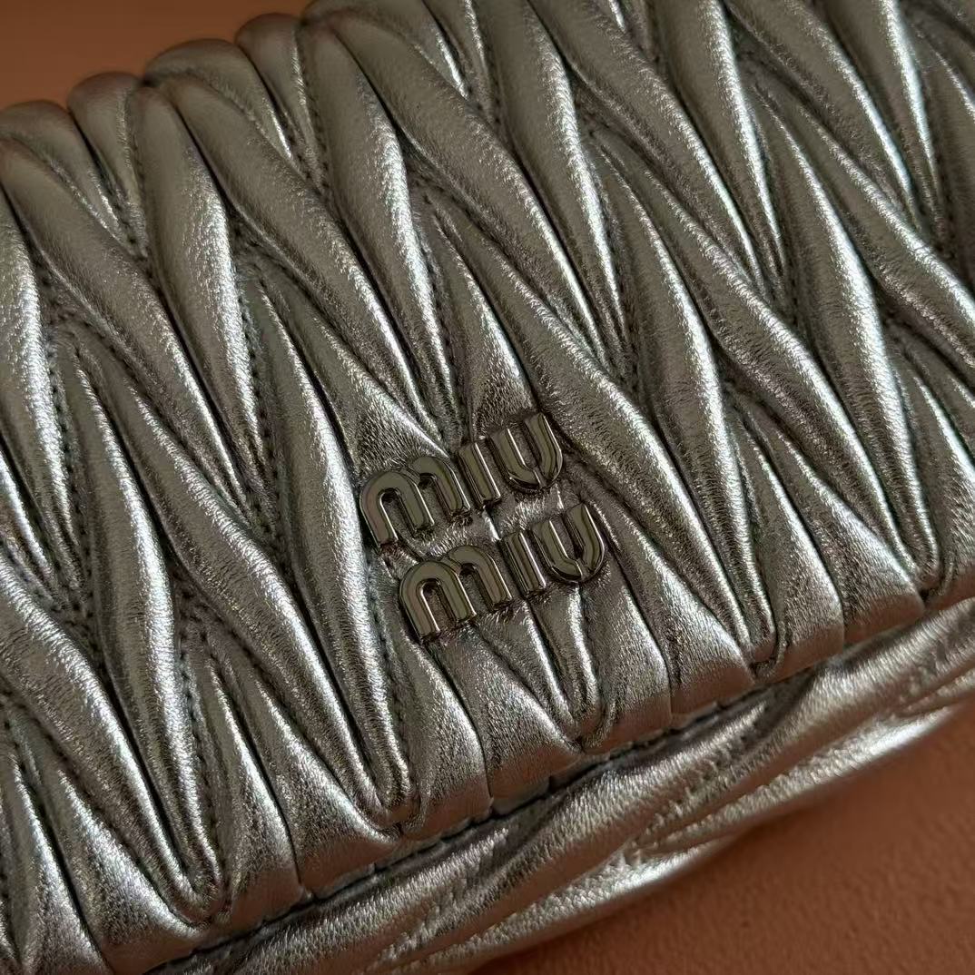 Miu Miu 2026 Matelasse Bag 18cm Silver Leather