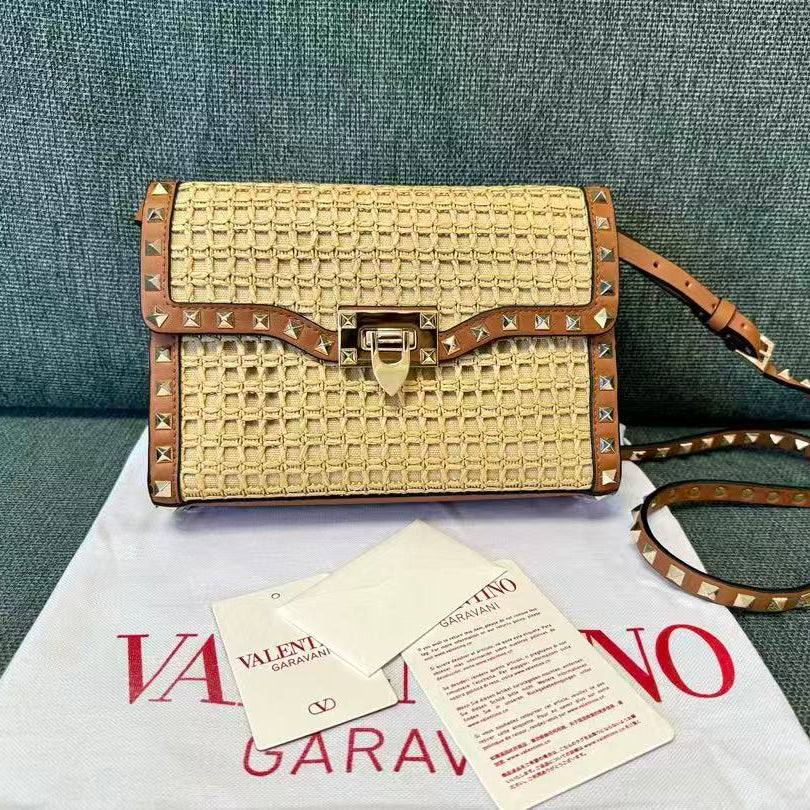 Valentino 2026 Garavani Rockstud Bag 22.5cm Beige Brown Raffia Leather