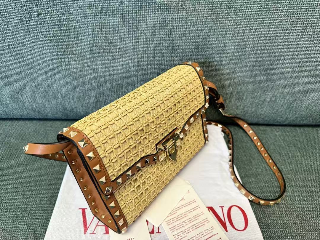 Valentino 2026 Garavani Rockstud Bag 22.5cm Beige Brown Raffia Leather
