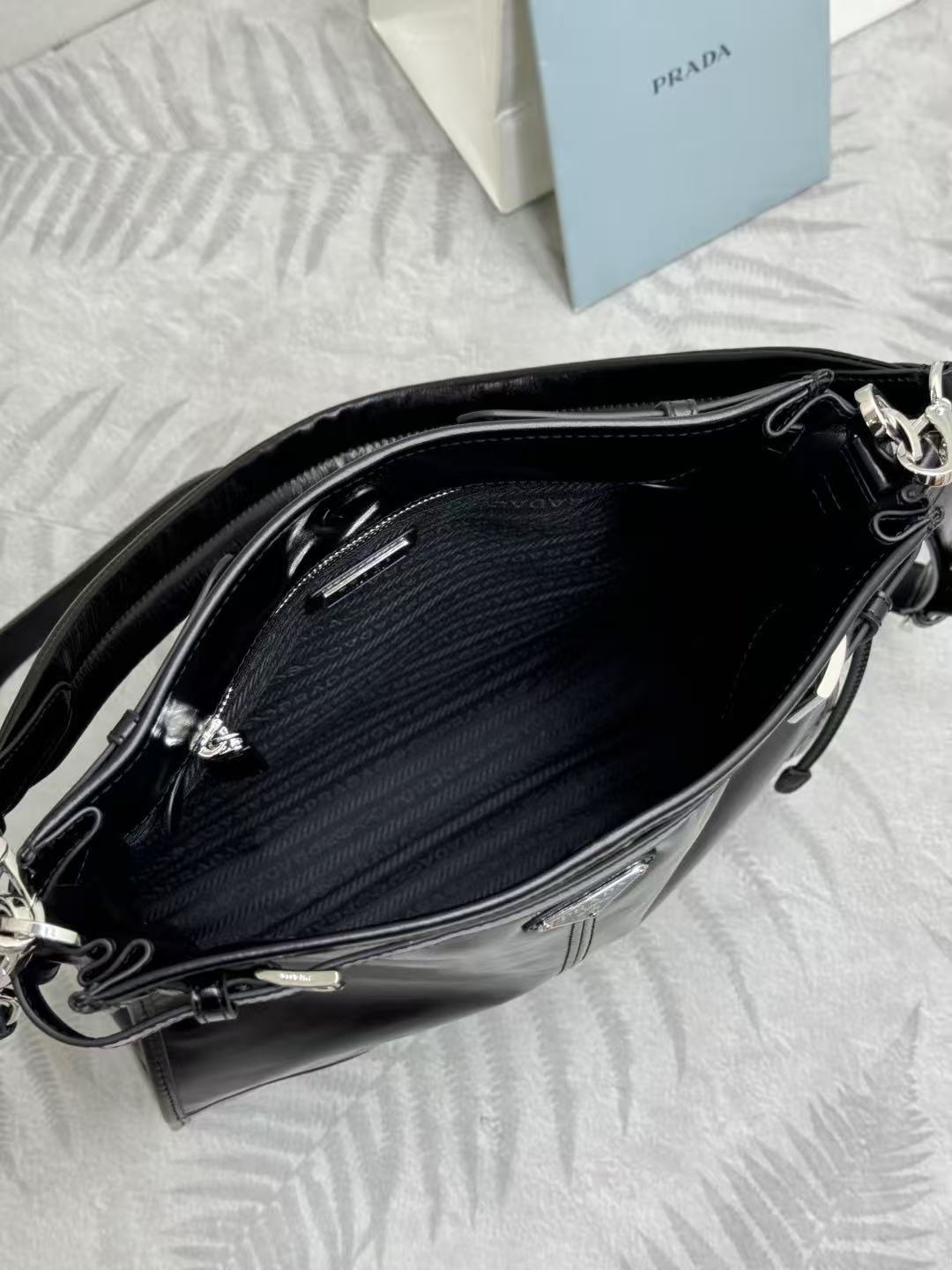 Prada 2026 Bonnie Bag 30cm Black Patent Leather