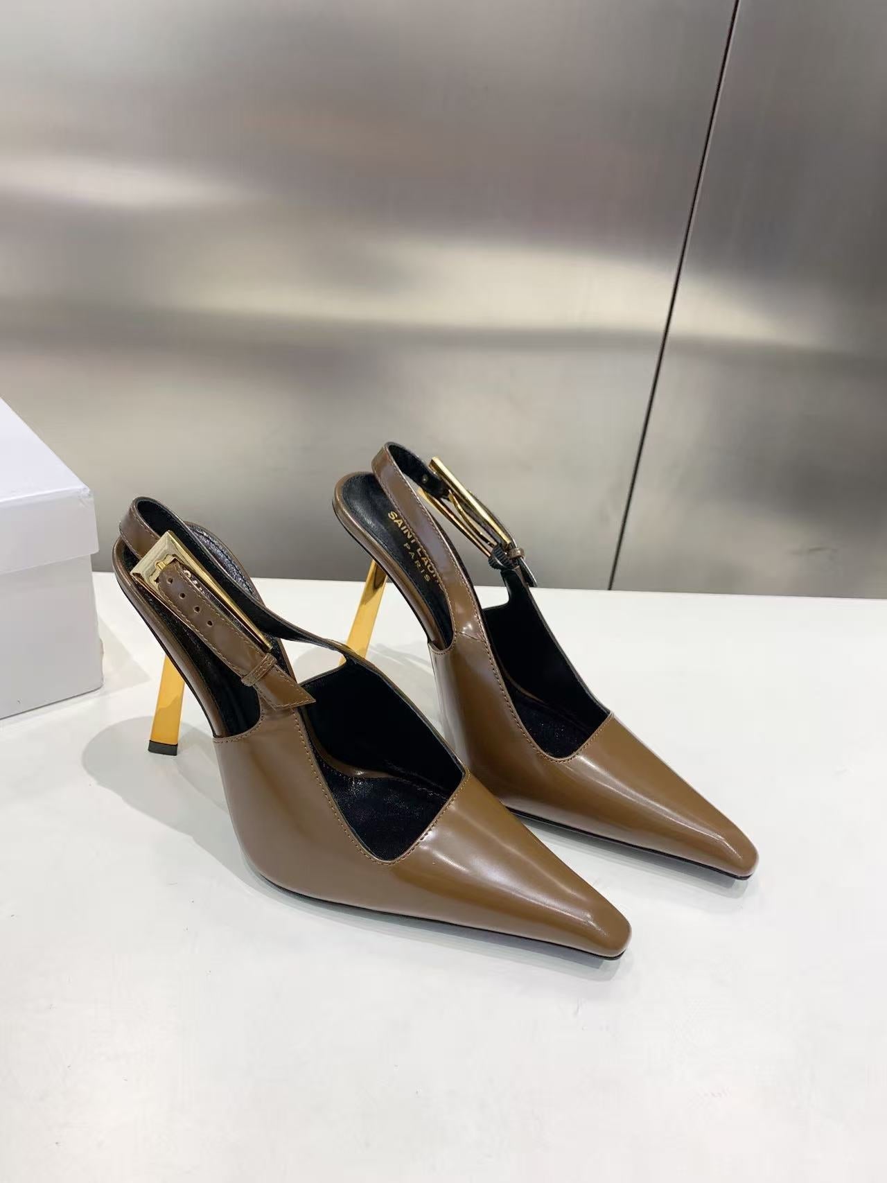 Saint Laurent 2026 Lee High-heeled Slingback Leather