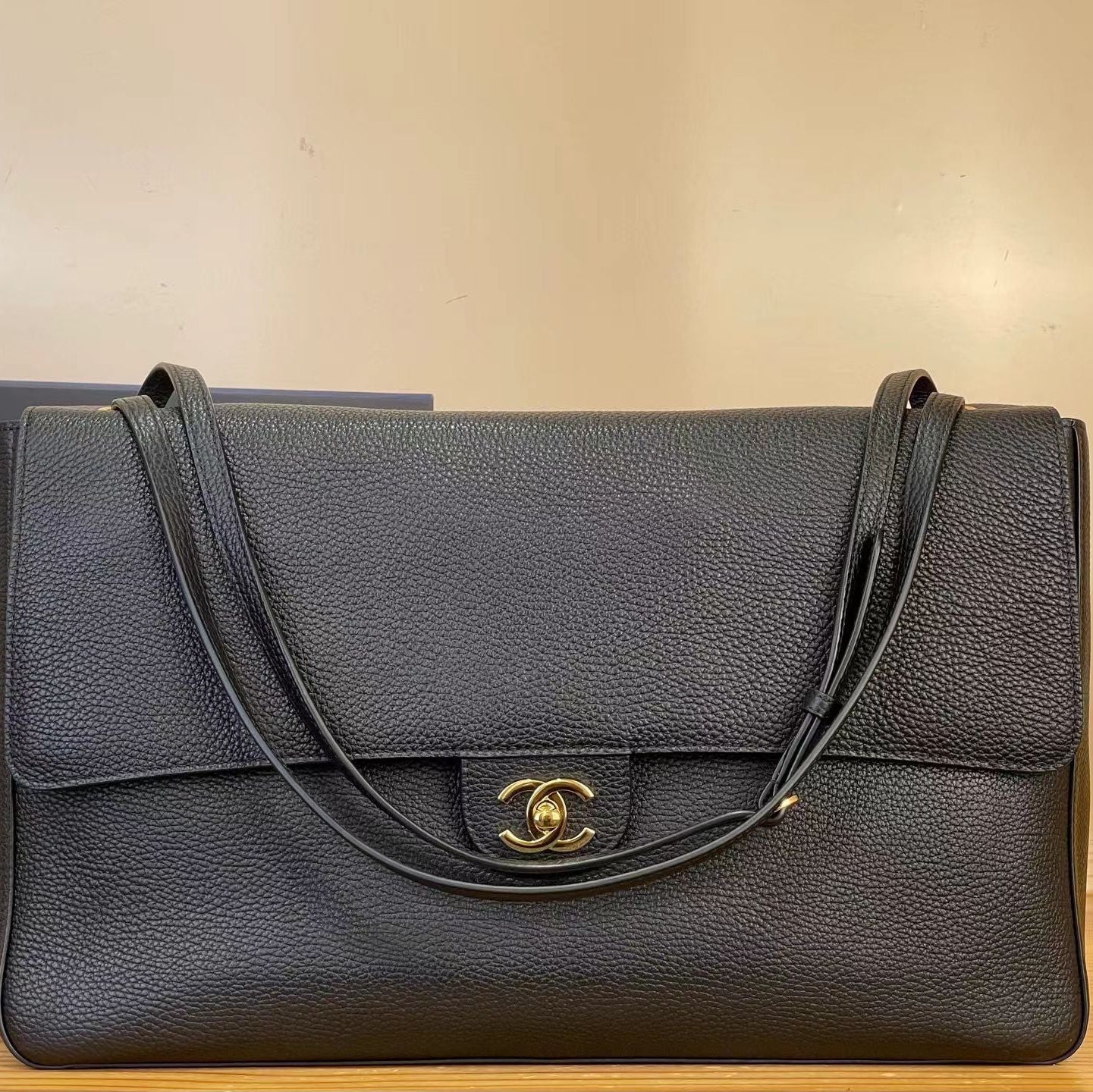 Chanel 2026 Maxi Flap Bag 38.5cm Black Grained Calfskin With Gold Hardware