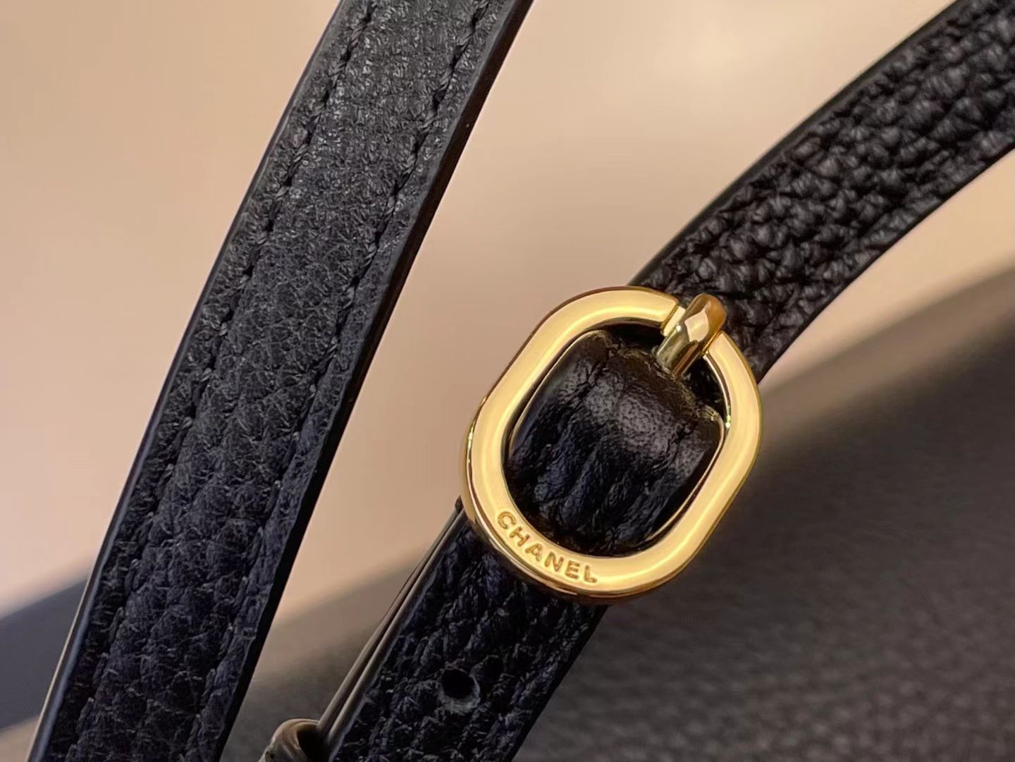 Chanel 2026 Maxi Flap Bag 38.5cm Black Grained Calfskin With Gold Hardware