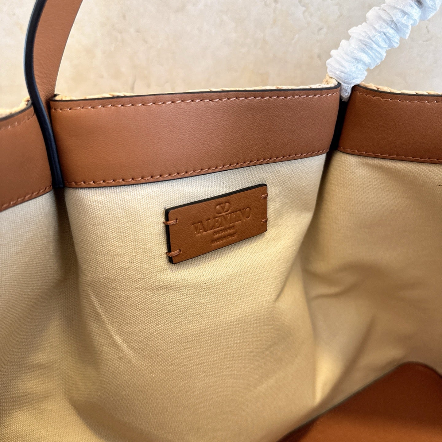 Valentino 2026 Garavani Shopping Bag Beige Black Raffia Leather