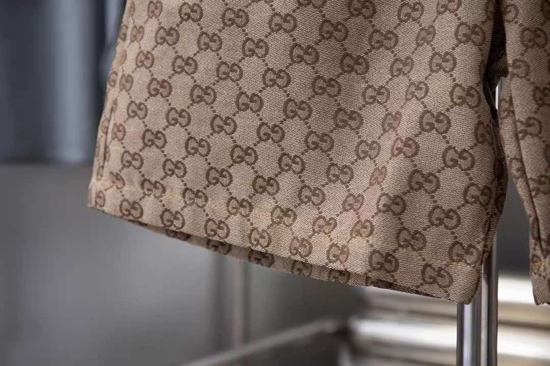 Gucci 2026 GG Supreme Short Beige mix Brown Canvas