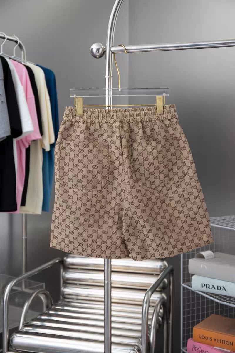 Gucci 2026 GG Supreme Short Beige mix Brown Canvas