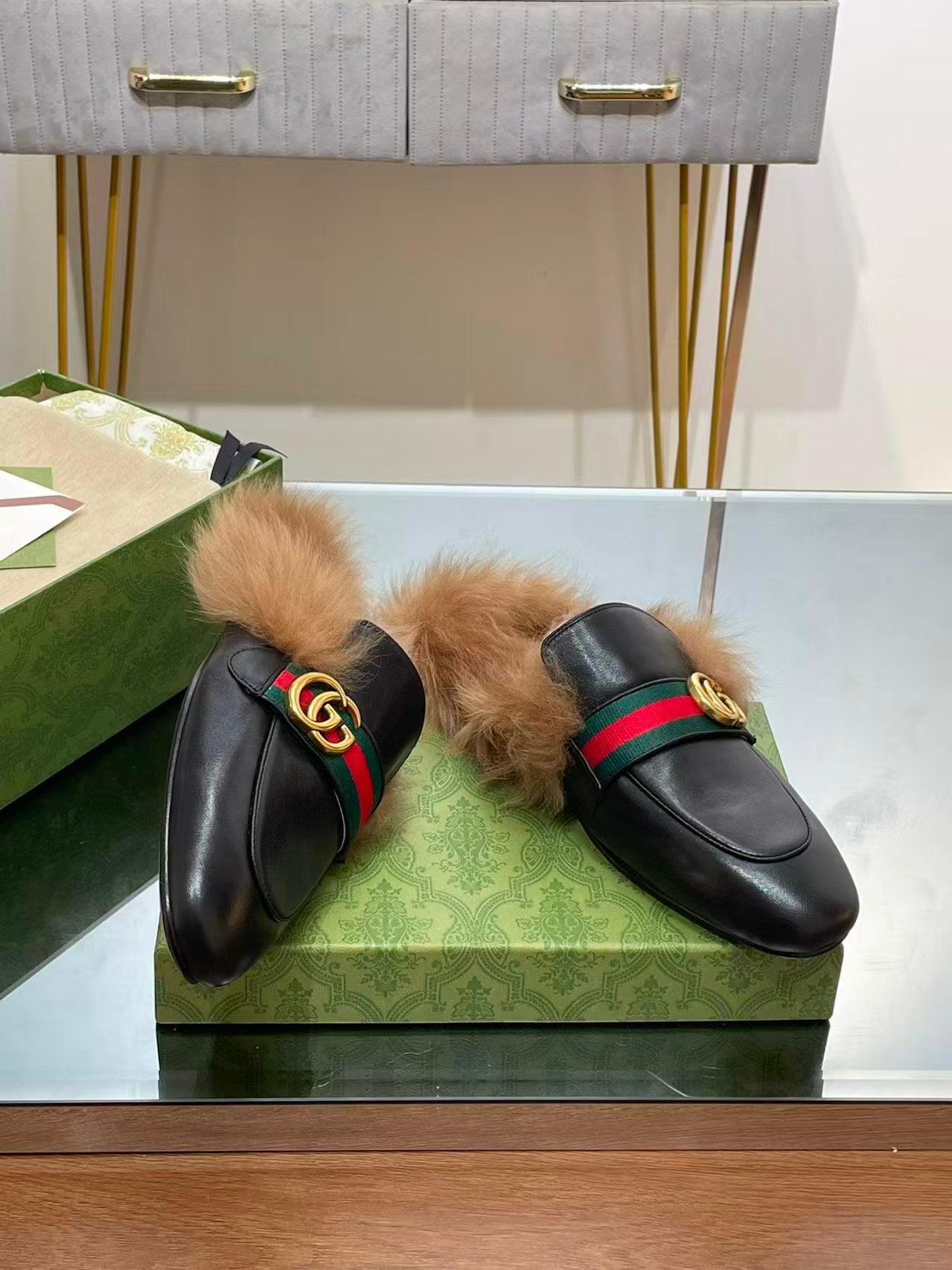Gucci 2026 Mule With Fur Trim Black Red Green Leather