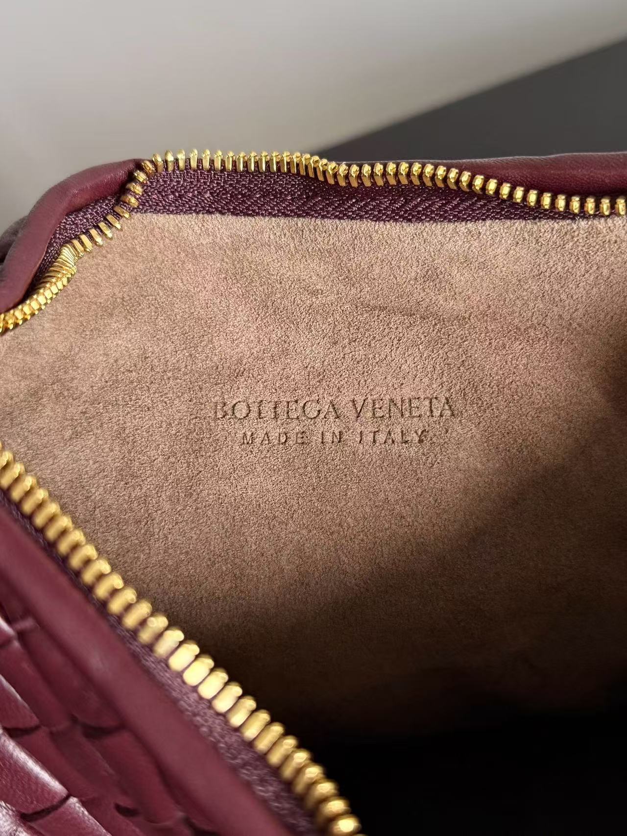 BV 2026 Veneta Bag 35cm Burgundy Lambskin