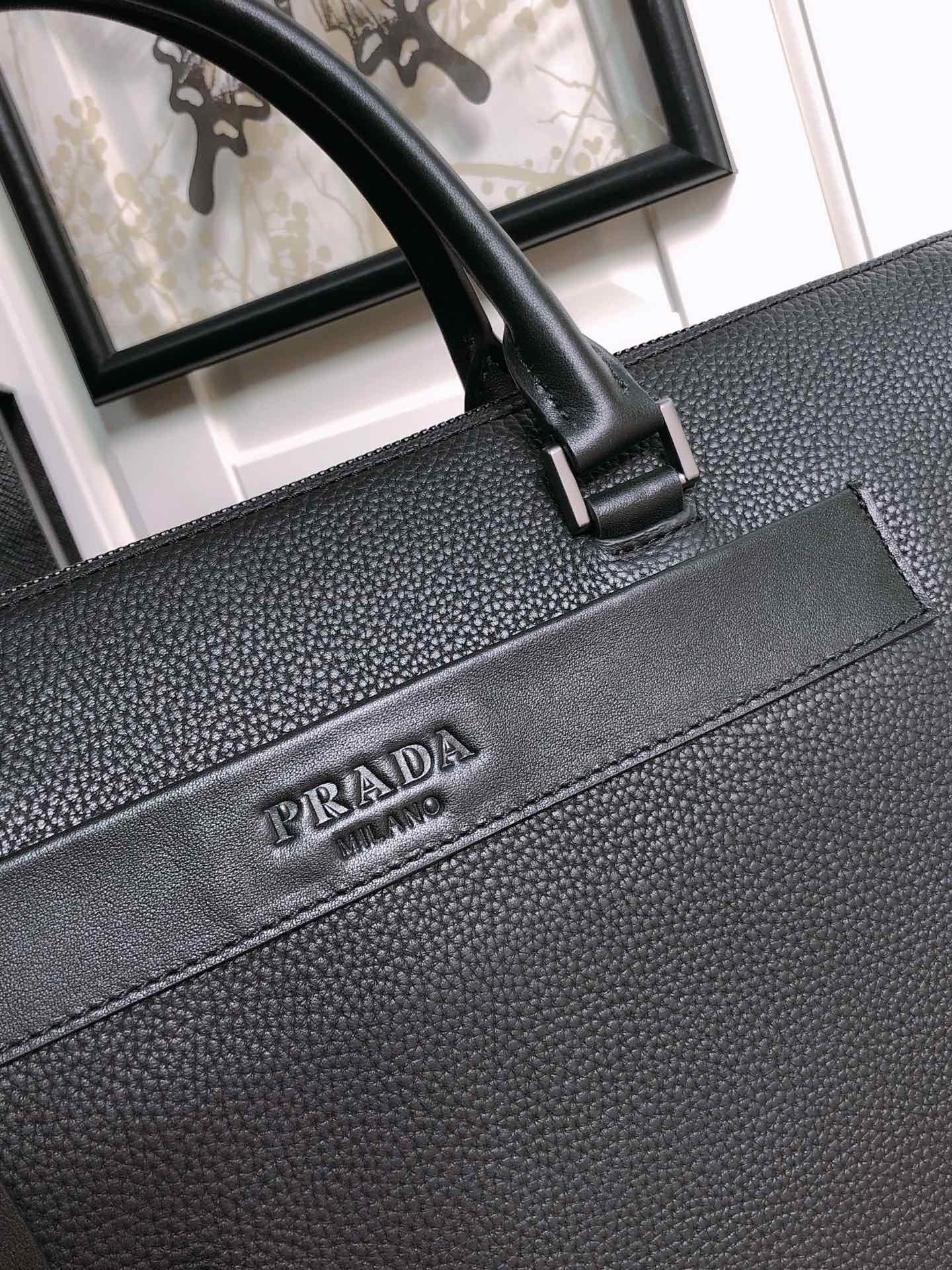 Prada 2026 Briefcase 40cm Black Grained Leather