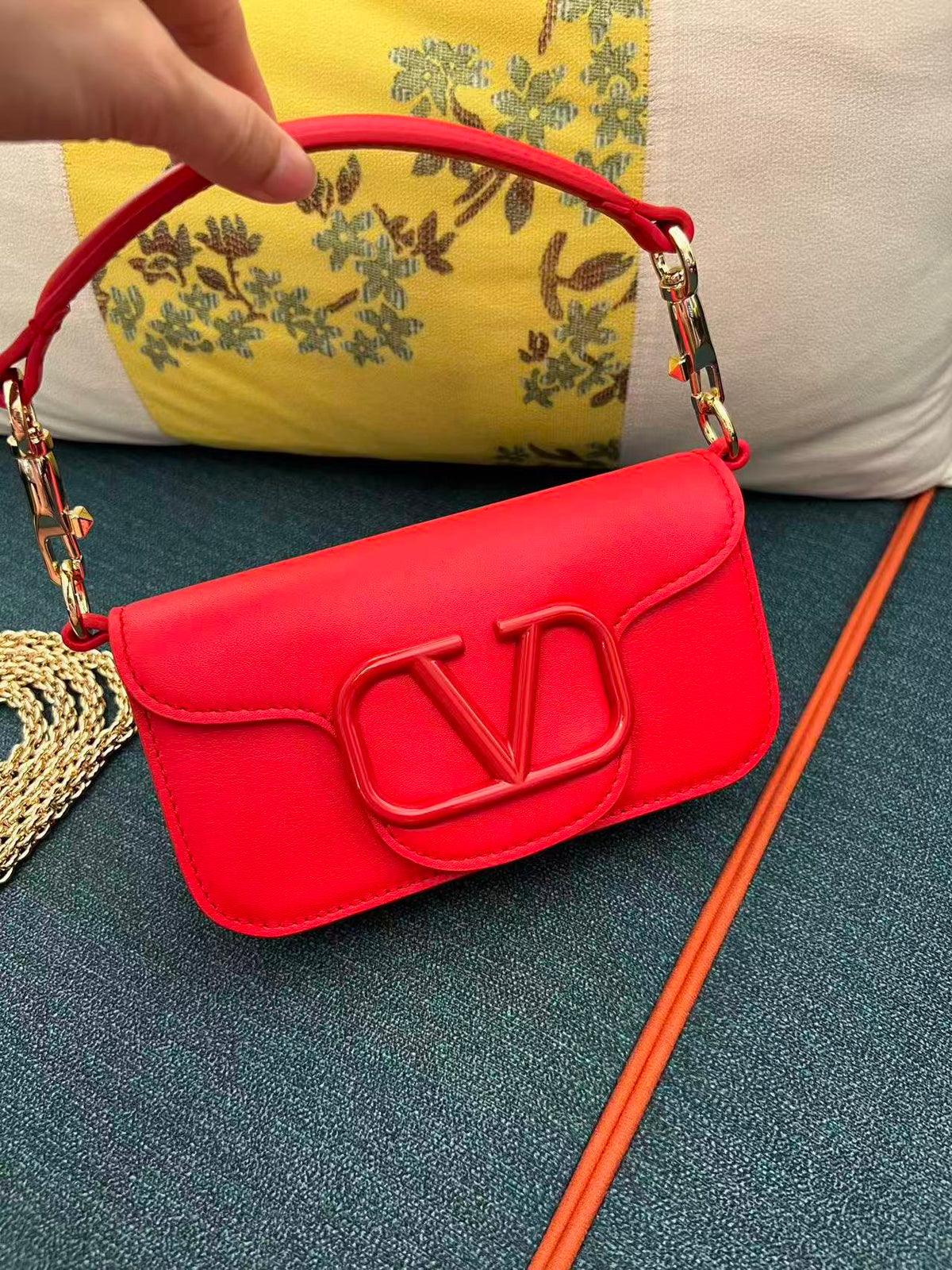 Valentino 2026 Garavani Loco Bag 20cm Red Leather