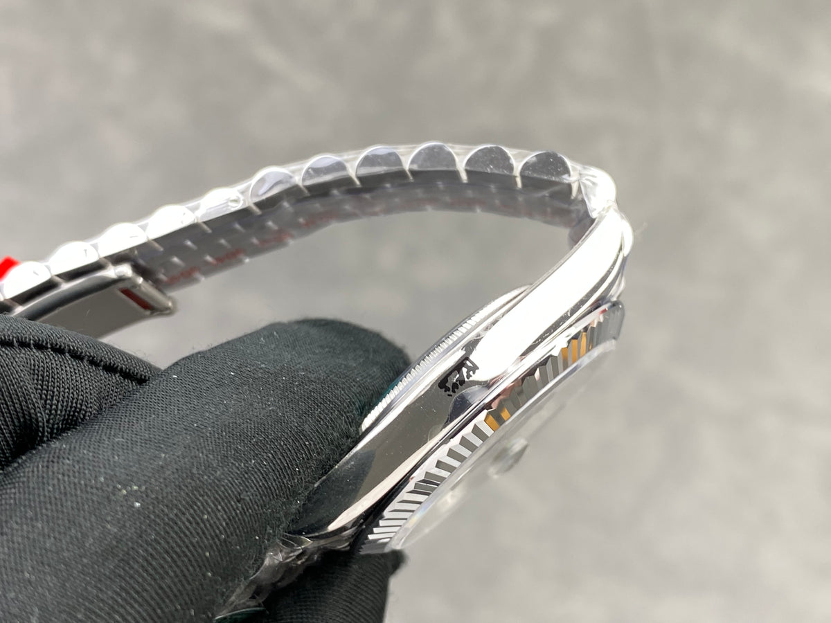 Rolex Datejust Oystersteel Jubilee Bracelet Green Ombre Dial