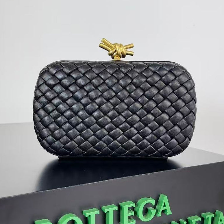 Bottega Veneta 2026 Knot Clutch 20cm Black Lambskin