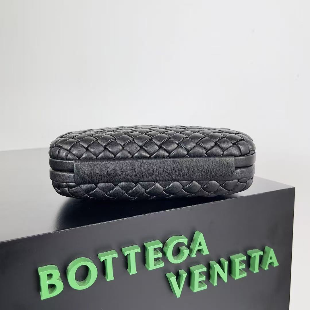 Bottega Veneta 2026 Knot Clutch 20cm Black Lambskin