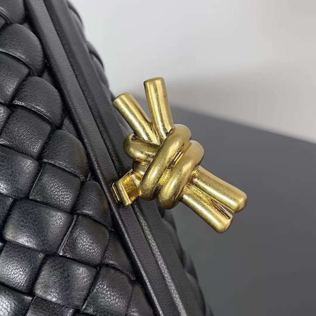 Bottega Veneta 2026 Knot Clutch 20cm Black Lambskin