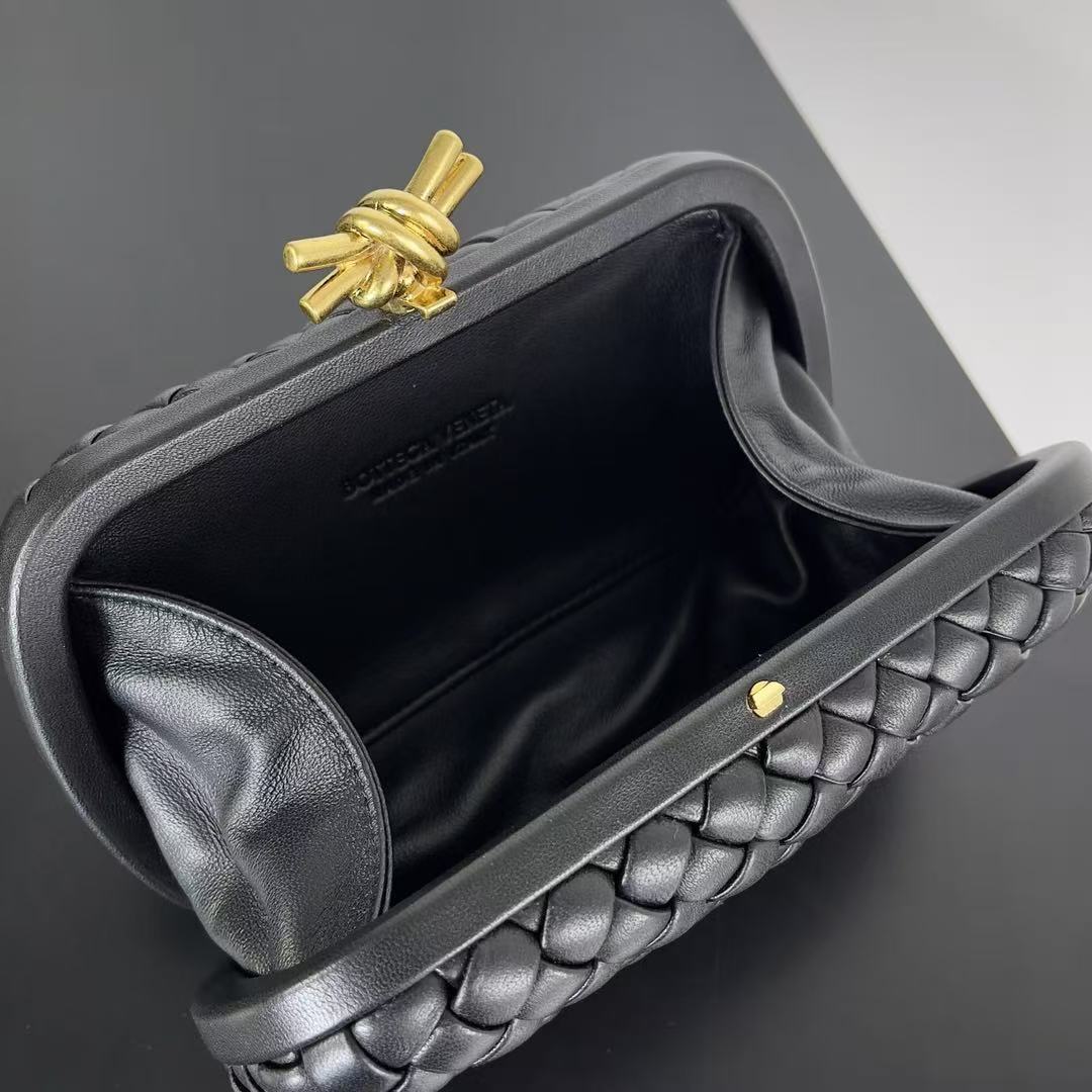Bottega Veneta 2026 Knot Clutch 20cm Black Lambskin