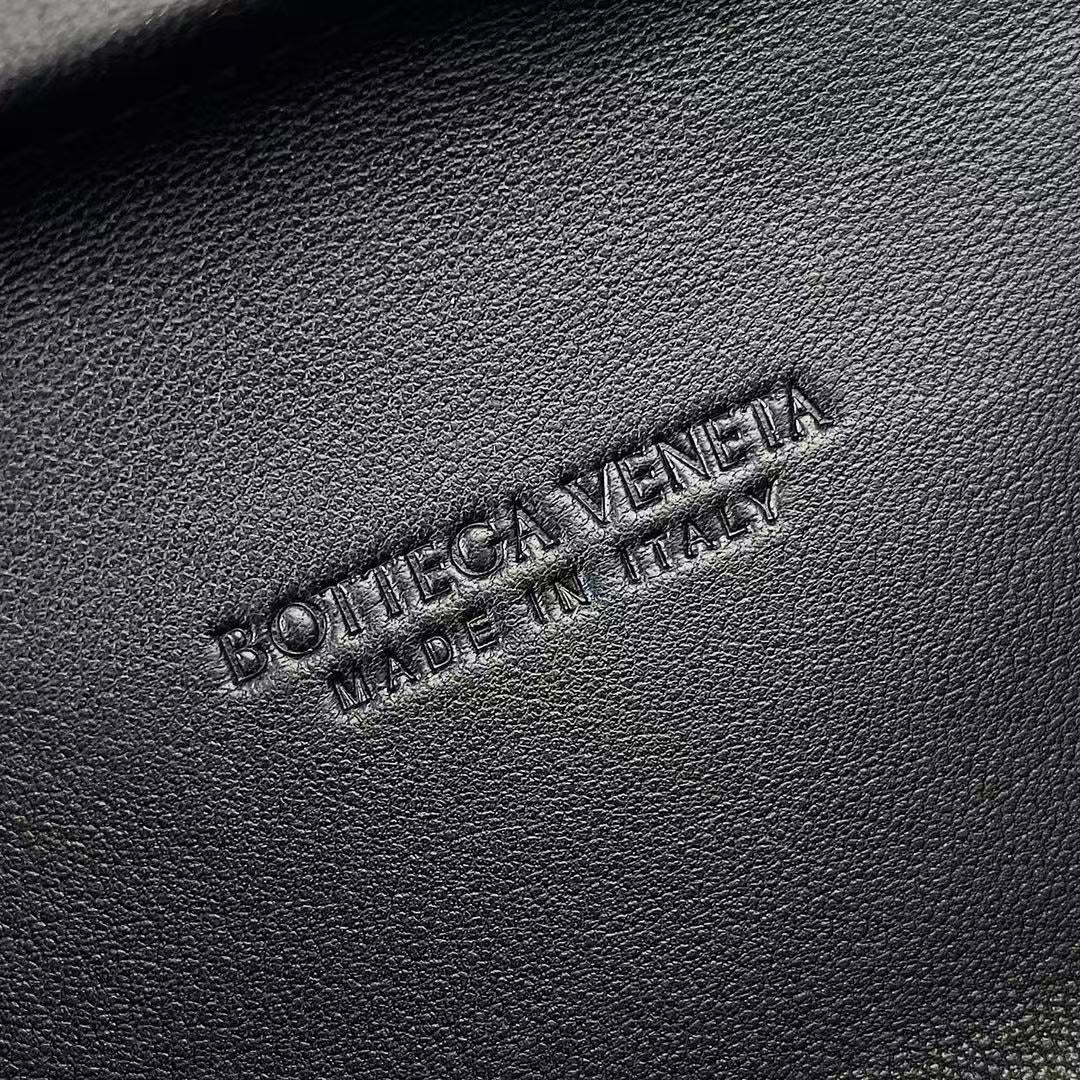 Bottega Veneta 2026 Knot Clutch 20cm Black Lambskin
